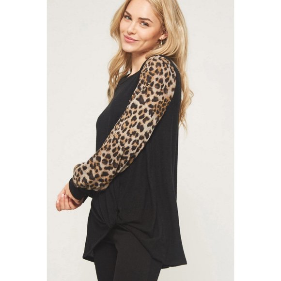 Promesa Leopard Sleeve Tunic - Picture 2 of 4